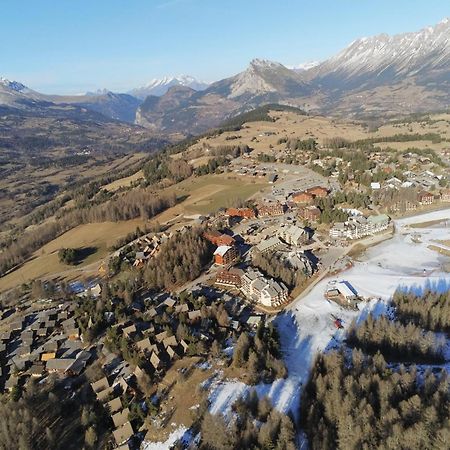 Résidence les monts du soleil La Joue du Loup Esterno foto